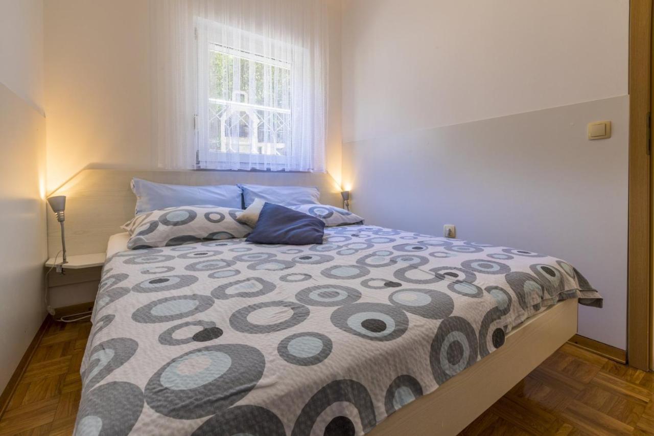Blue Pearl Apartments Crikvenica Bagian luar foto