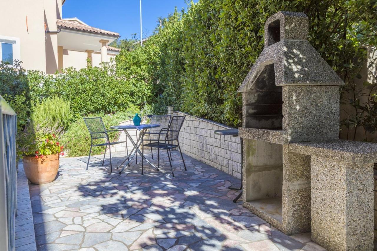Blue Pearl Apartments Crikvenica Bagian luar foto