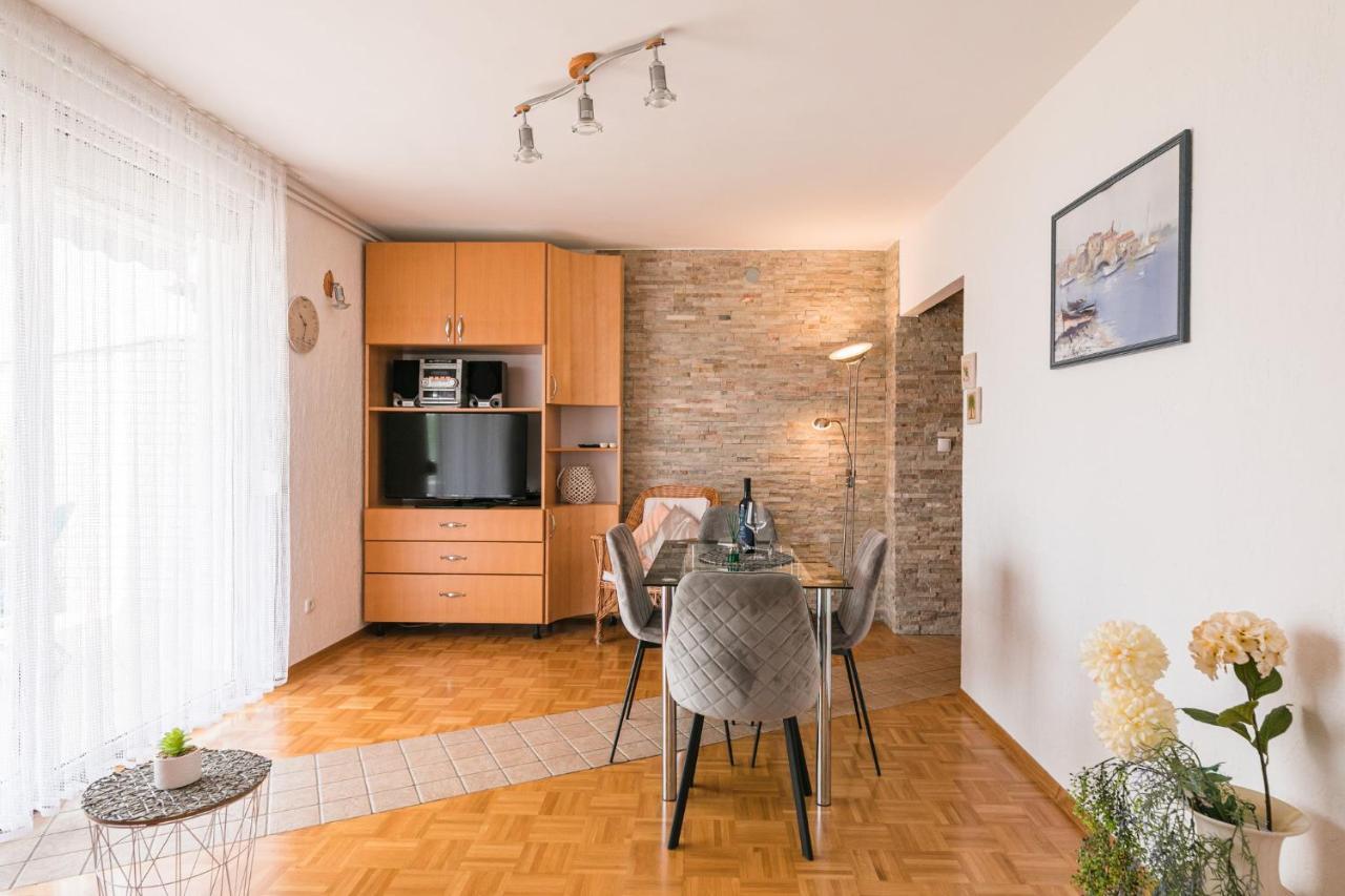 Blue Pearl Apartments Crikvenica Bagian luar foto
