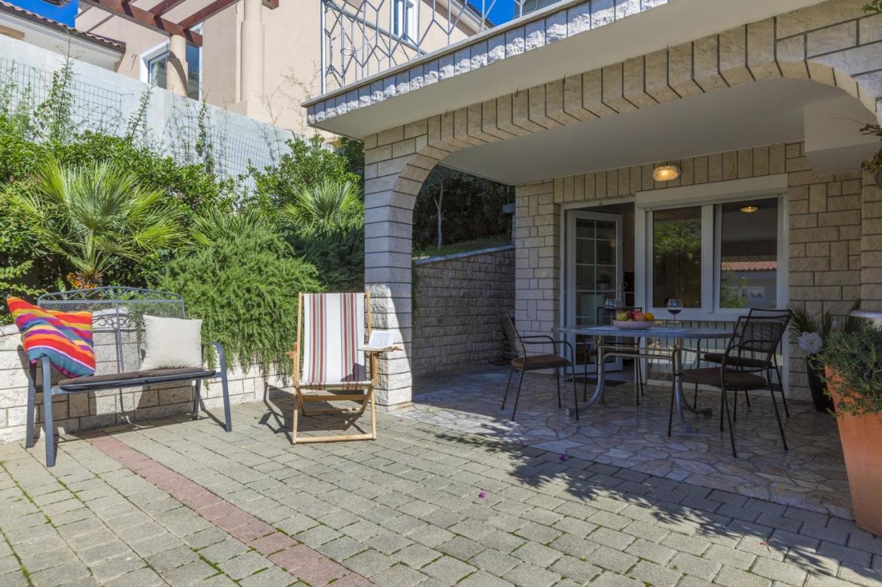 Blue Pearl Apartments Crikvenica Bagian luar foto