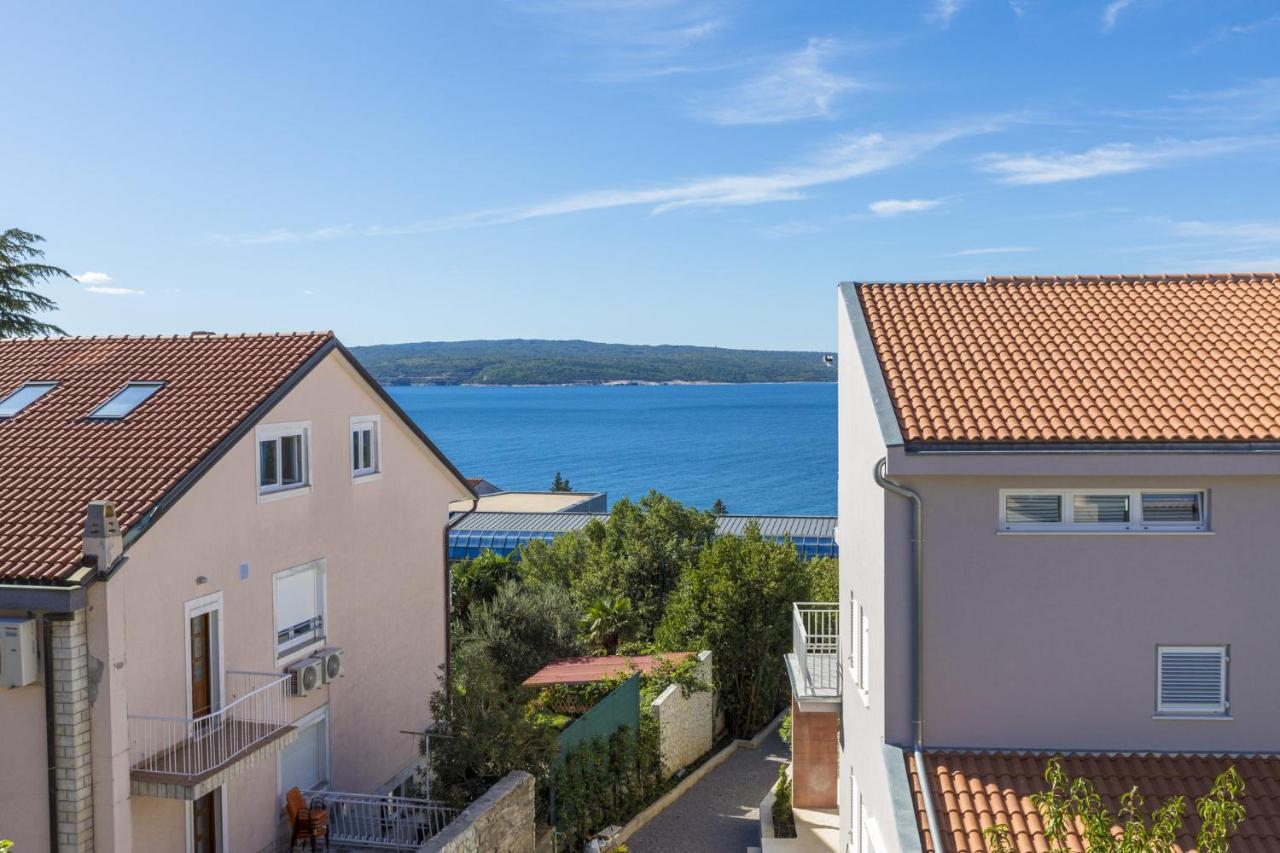 Blue Pearl Apartments Crikvenica Bagian luar foto