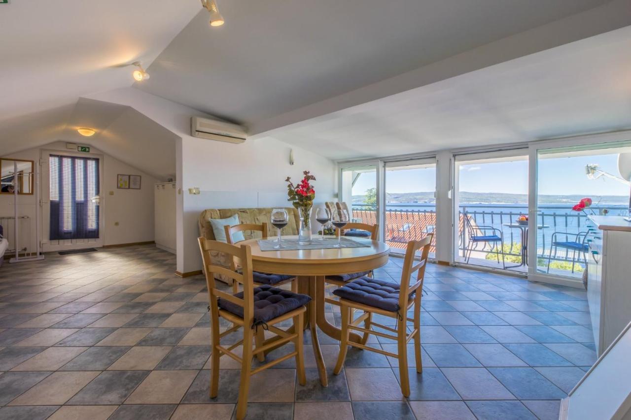 Blue Pearl Apartments Crikvenica Bagian luar foto